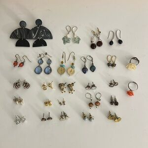 Like New Earrings 5 for $35 (and two flower rings)